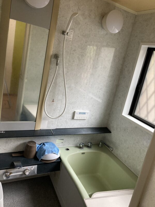 施工前の浴室
