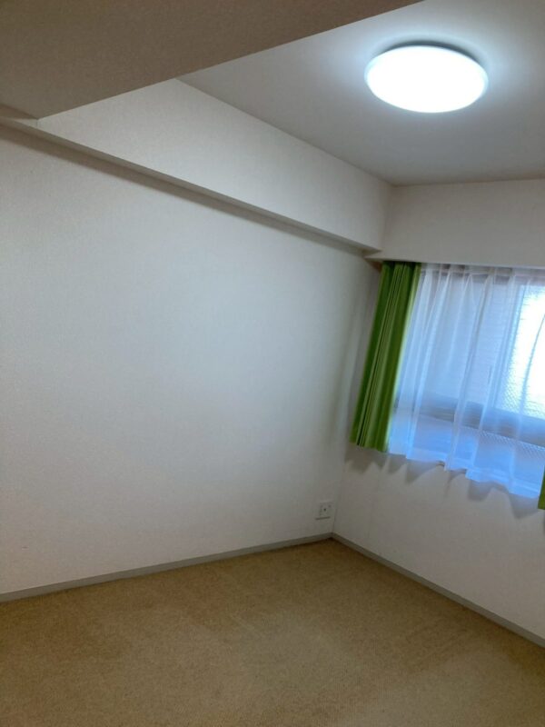 施工前の洋室