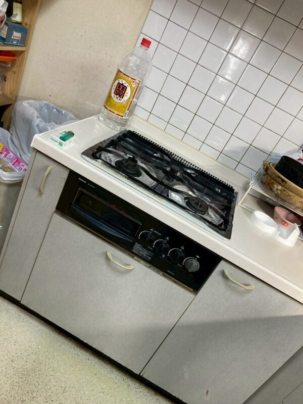 施工前のコンロ