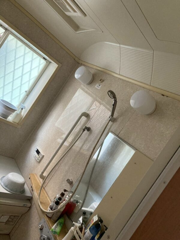 施工前の浴室