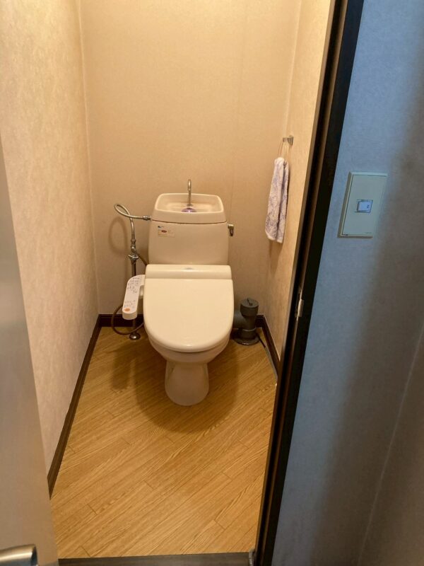 相模原市相模原 マンショントイレのリフォーム前 既存便器の状態